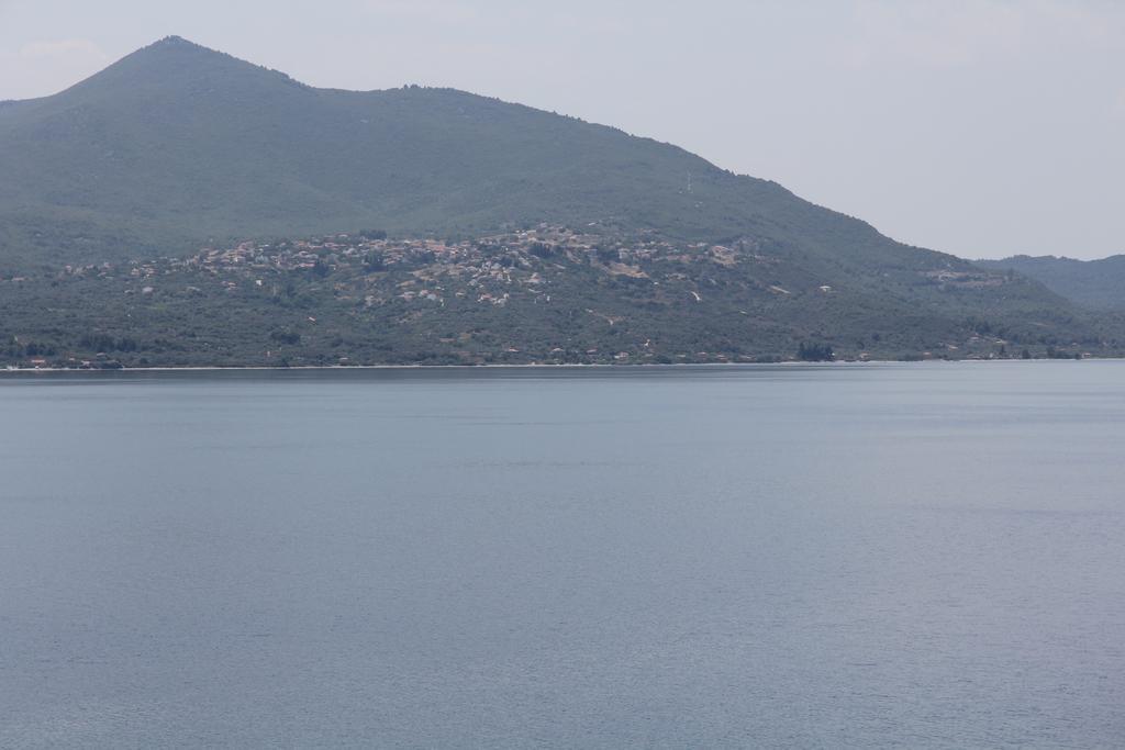 Valkaniotis Apartments Loutra Edipsou  Buitenkant foto