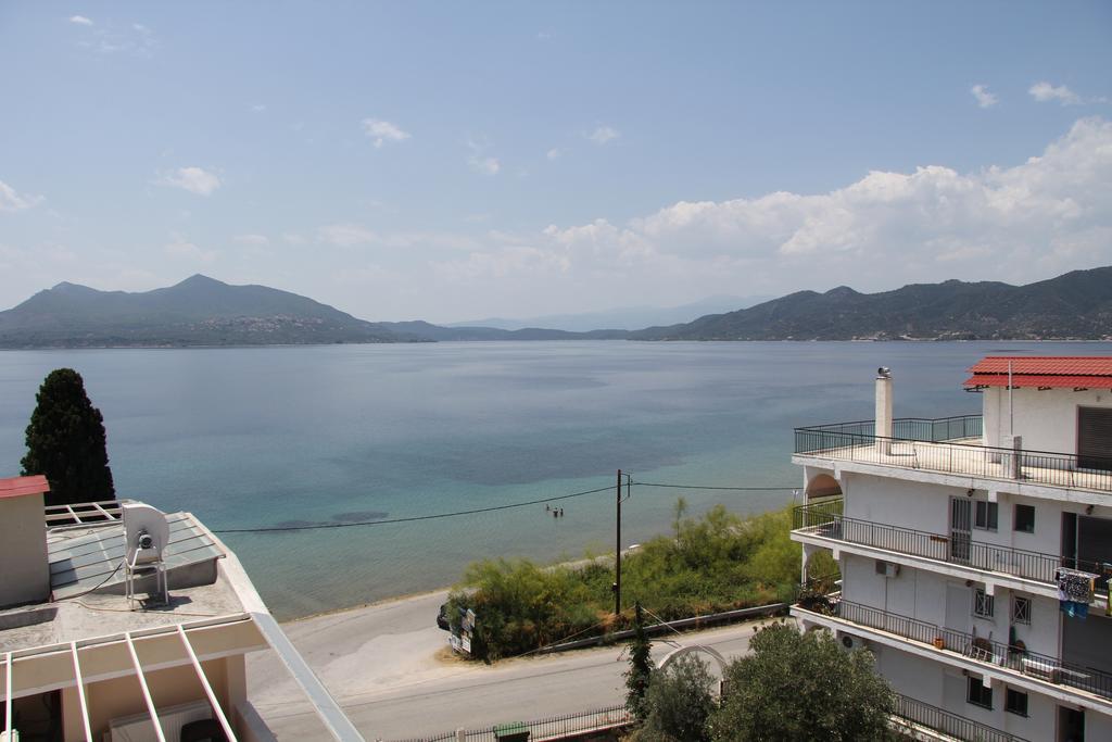 Valkaniotis Apartments Loutra Edipsou  Buitenkant foto